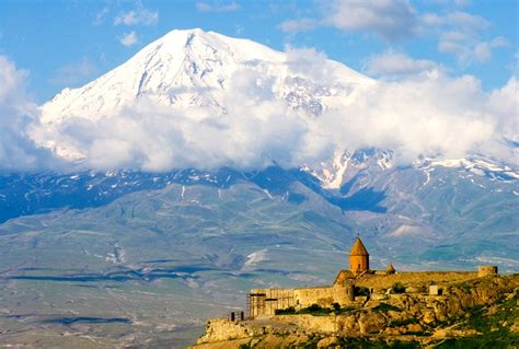 Арарат гора в библейской истории и культурном наследии