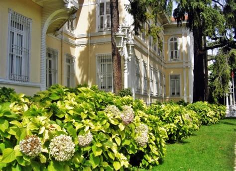 Ароматные сады Йылдыз-парка
