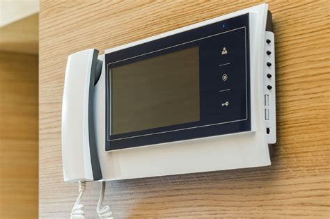 Безопасность и удобство использования системы определения местоположения компонента в Volvo XC90