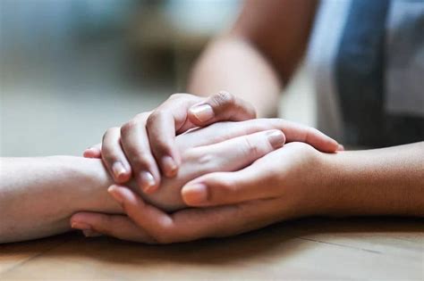 Благотворительность: когда помощь другим становится нашим приоритетом