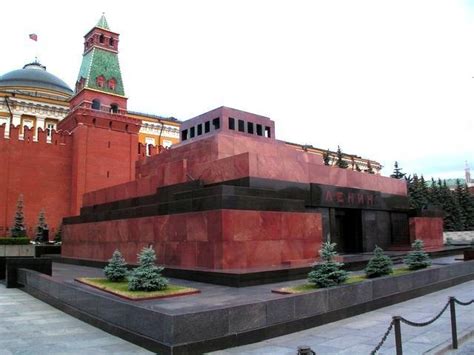 Время работы и режим посещения исторического объекта