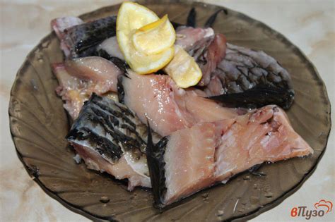 Жареный карп с травами и лимоном