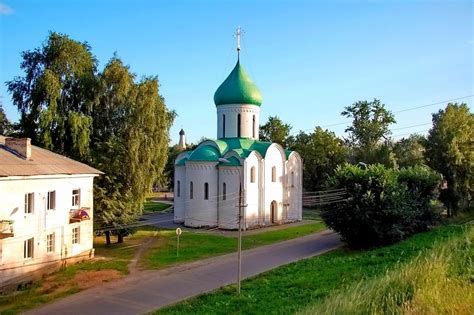 Завершение строительства Спасо-Преображенского кафедрального собора в Переславле-Залесском