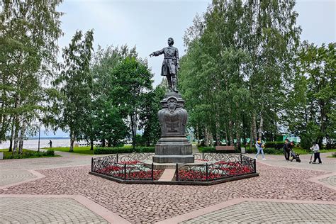 Известные факты об истории памятника "Вознесение бурлаков на Волге"