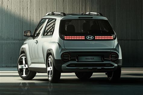 Как находить резервуар средства для остановки машины Hyundai модели 78:
