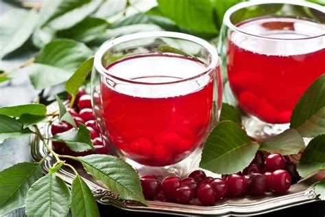 Как приготовить нектариновый компот с добавлением меда и лимона