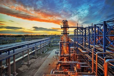 Нефтегазовая промышленность в Прикаспийской низменности