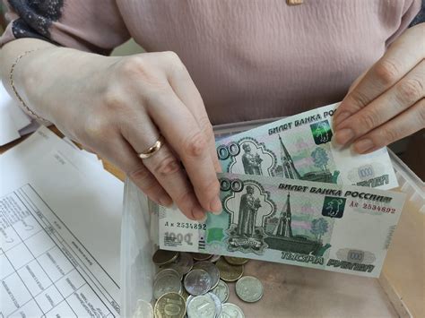 Новое решение для пенсионеров: удобный перевод пенсионных выплат на карточку с заработной платой