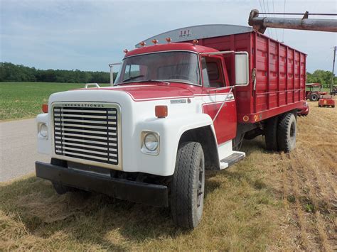 Особенности и характеристики International Loadstar 1700