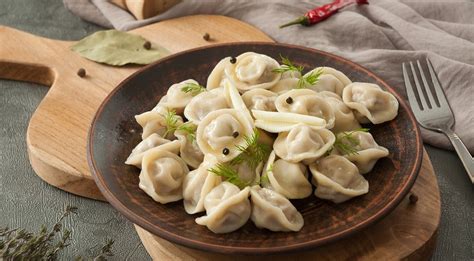 Пельмени с яблочным уксусом и грибами: вкусовая гармония и утонченность сочетания