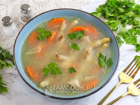 Полезные свойства куриных лапок в холодце для организма