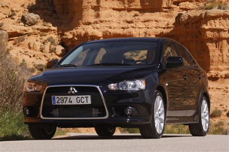 Преимущества автомобилей Mitsubishi Lancer X - модели 2008 года