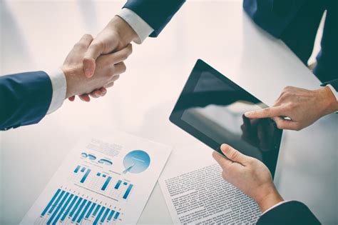 Работа на рынке Ольгинки: плюсы и минусы