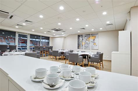Размещение VIP-лож и VIP-боксов: роскошь и комфорт для искушенных зрителей