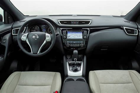 Расположение дополнительного колеса в автомобиле Nissan Qashqai