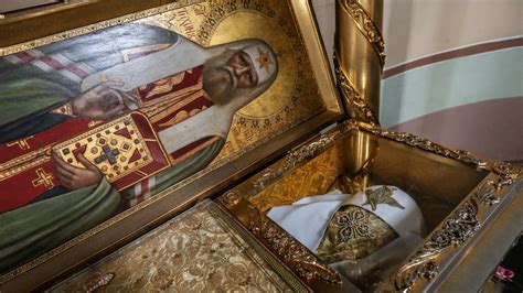 Роль святых мощей в современной практике христианства