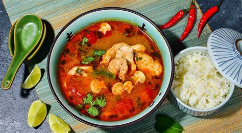 Том ям с курицей и лаймом