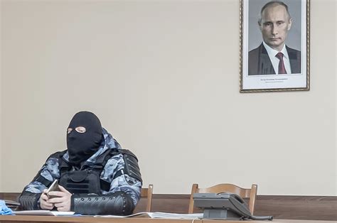 Укрепление политической власти и возможная связь с экстремистскими организациями