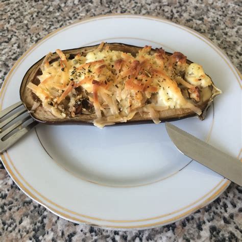 Фаршированный баклажан с мясом и сыром