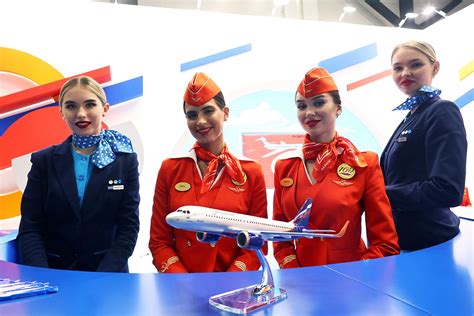 Важные аспекты работы стюардессы в зрелом возрасте