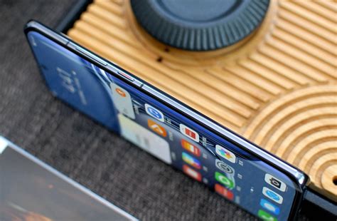 Как использовать беспроводную зарядку в Huawei Nova 9