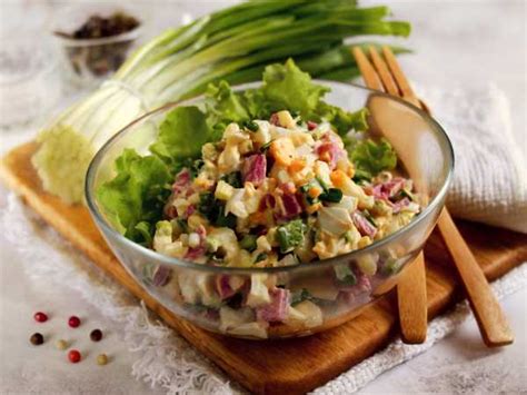 Классический салат с редькой