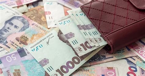 Курс валюты достигает исторического максимума