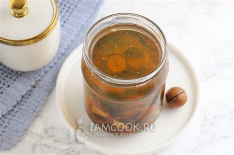 Осторожно с паутиной на орехах