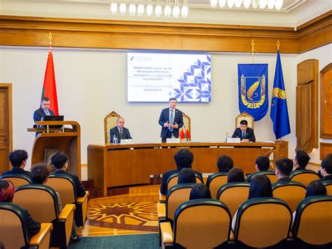 Ответственные студенты, готовые взять на себя дополнительные обязанности.