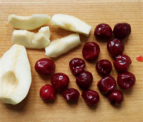 Растения, несовместимые с вишней и грушами
