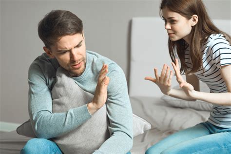 Скрывание отношений и последствия