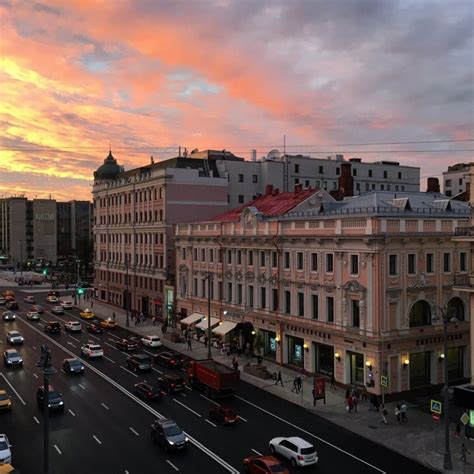 Следуем по Тверской улице до Гоголевского бульвара
