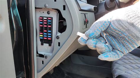 Сохраните электронику автомобиля