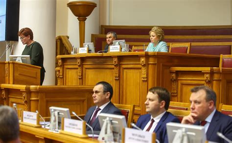 Юридические аспекты и мнение законодателей